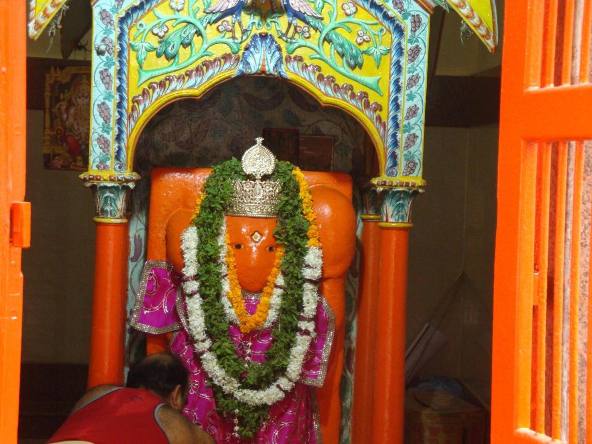 ורנאסי Hotel Bagla Atithi Banaras מראה חיצוני תמונה